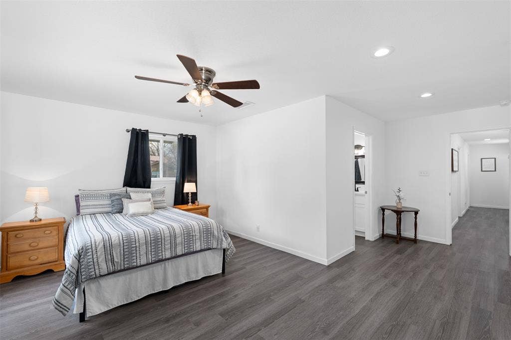 1819 W Cedar Elm Drive, Arlington, TX 76012 Plenty of space and charm in this primary bedroom!