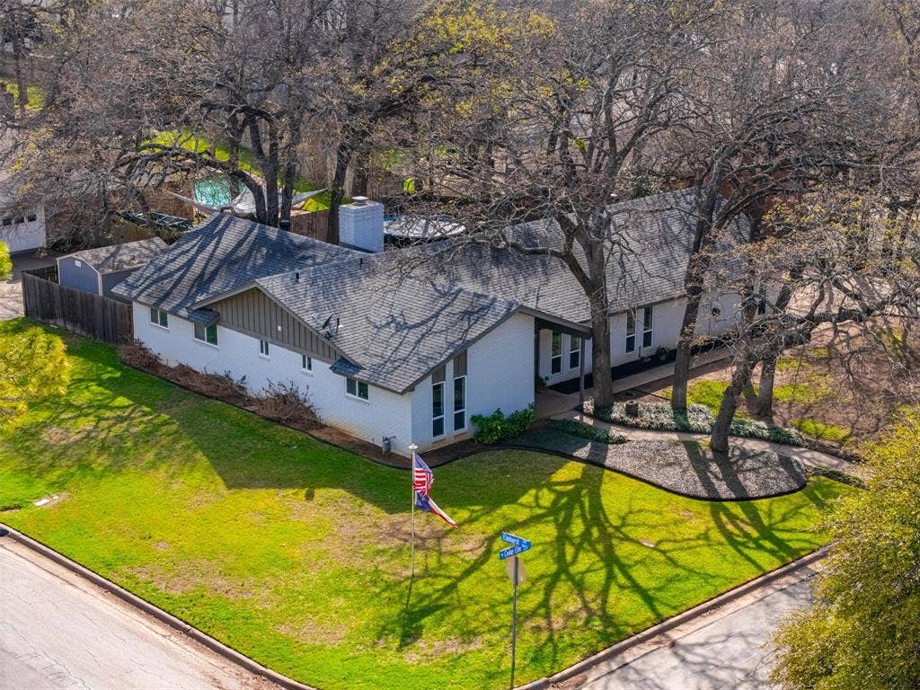 1819 W Cedar Elm Drive, Arlington, TX 76012 Oversized corner lot with great trees!