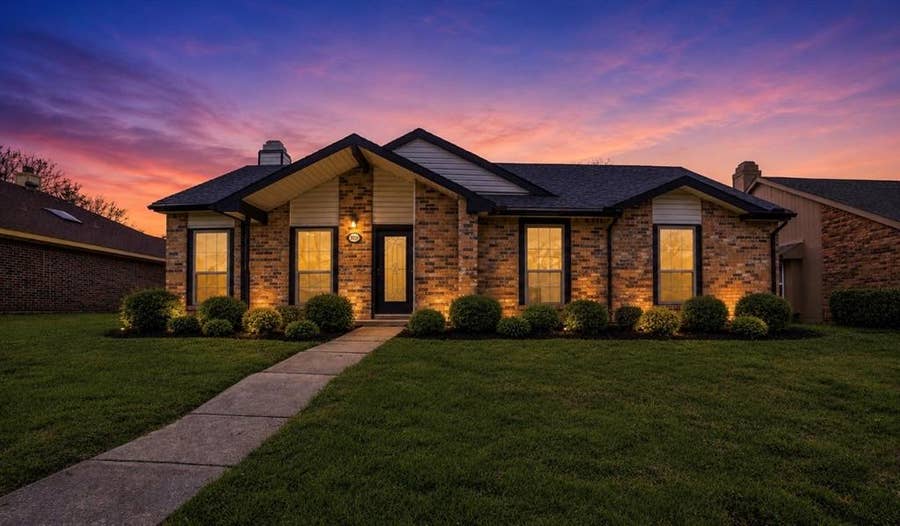 Property photo for 2929 Kingswood Drive, Garland, TX