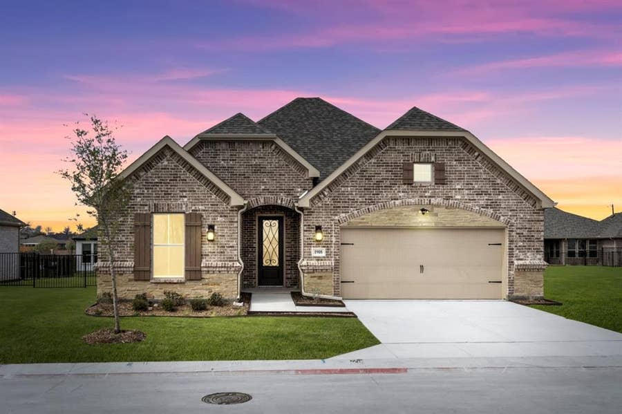 Property photo for 1908 Vittoria Lane, Little Elm, TX