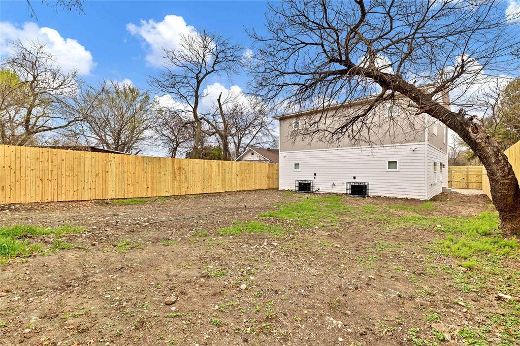 2844 S Marsalis Avenue, Dallas, TX 75216