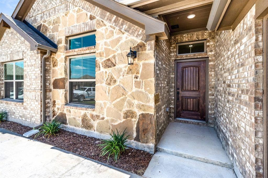 423 Maltese Drive, Red Oak, TX 75154 DSC02350
