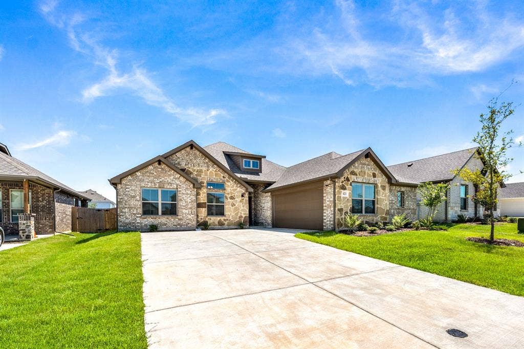 423 Maltese Drive, Red Oak, TX 75154 DSC02356