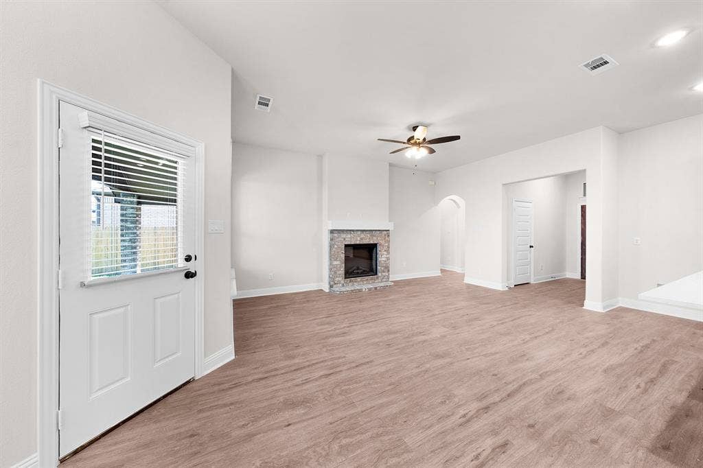 423 Maltese Drive, Red Oak, TX 75154 DSC02256_