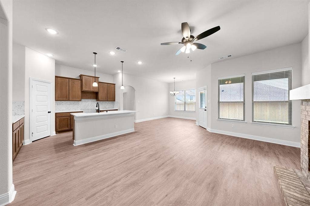 423 Maltese Drive, Red Oak, TX 75154 DSC02266