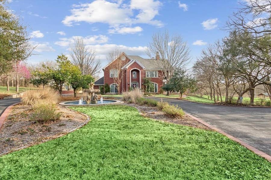 Property photo for 3429 River Oaks Drive, Woodway, TX