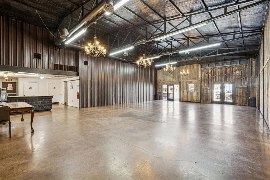 204 S Main Street, Keller, TX 76248 204 S Main Street, Keller, TX 76248