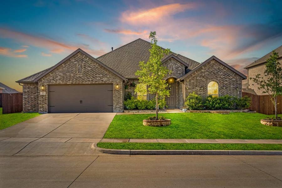 Property photo for 372 Chapel Hill Drive, Forney, TX