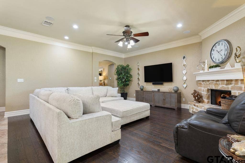 19551 Sandhill Lane, Flint, TX 75762 19551 Sandhill Lane, Flint, TX 75762