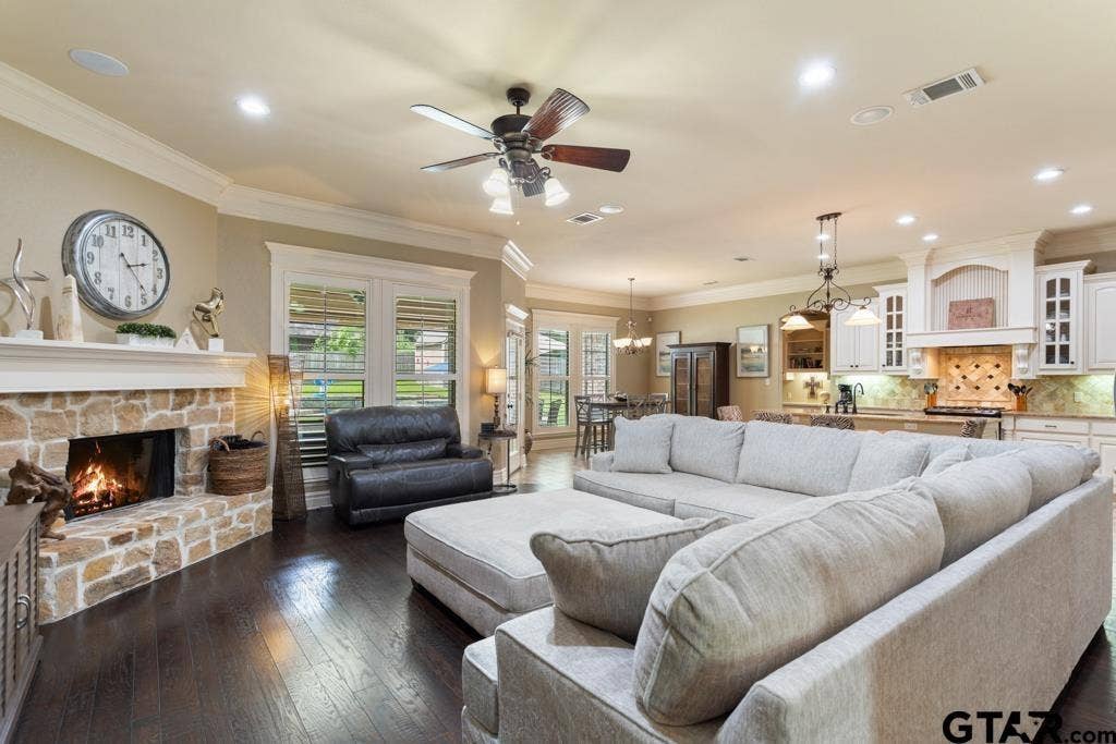 19551 Sandhill Lane, Flint, TX 75762 19551 Sandhill Lane, Flint, TX 75762