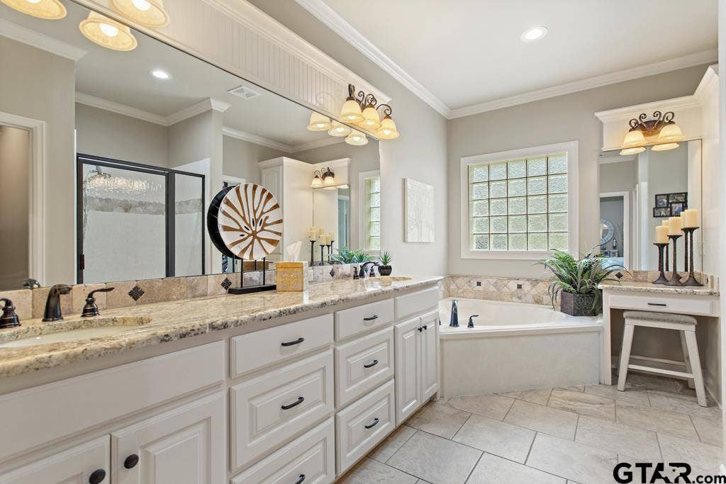19551 Sandhill Lane, Flint, TX 75762 19551 Sandhill Lane, Flint, TX 75762