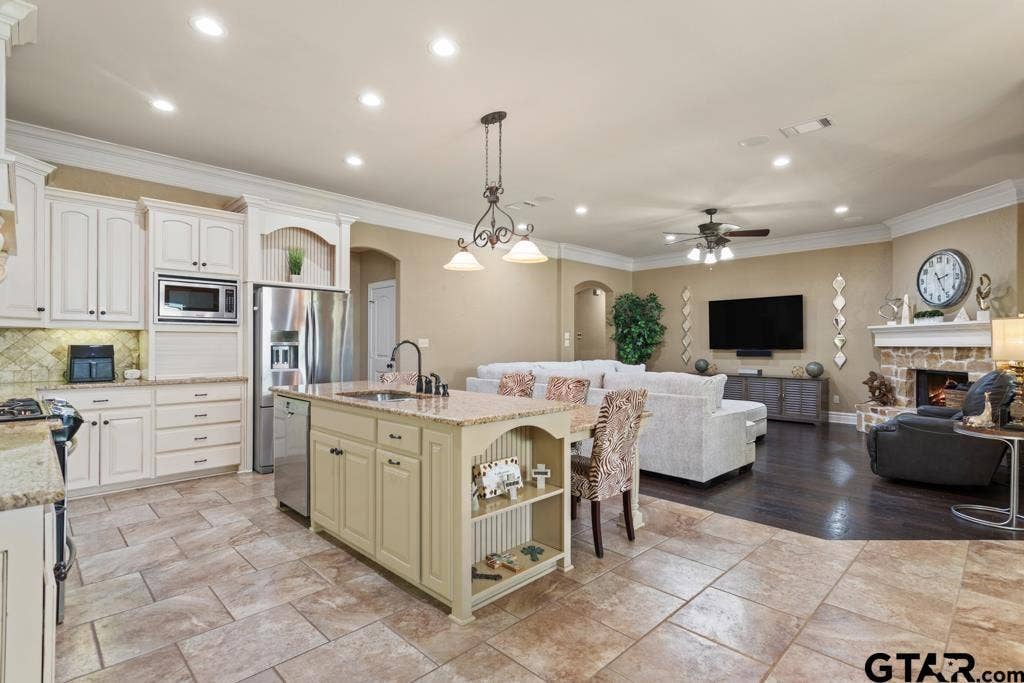 19551 Sandhill Lane, Flint, TX 75762 19551 Sandhill Lane, Flint, TX 75762
