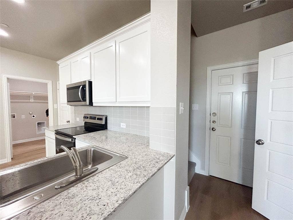 2120 Dena Drive, Waxahachie, TX 75165 2120 Dena Drive, Waxahachie, TX 75165