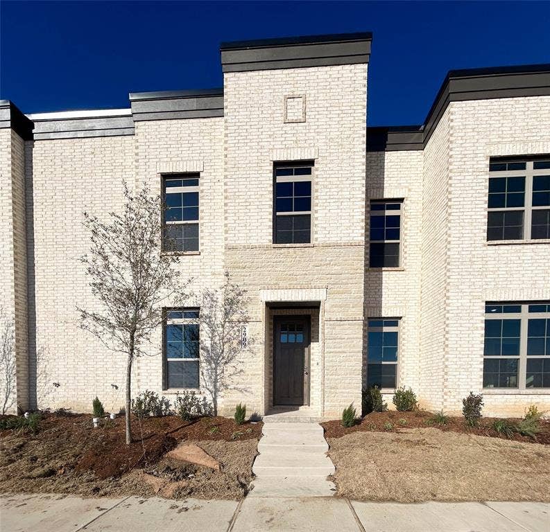 Property photo for 2120 Dena Drive, Waxahachie, TX