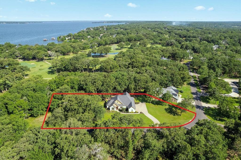 181 Saint Andrews Drive, Mabank, TX 75156 181 Saint Andrews Drive, Mabank, TX 75156