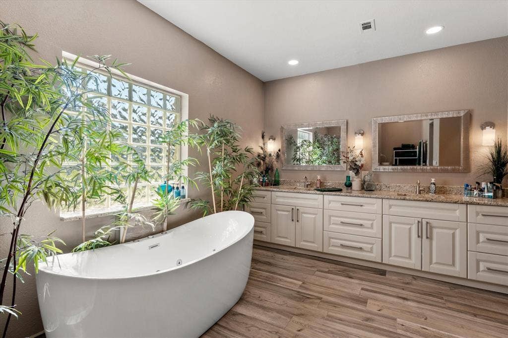 181 Saint Andrews Drive, Mabank, TX 75156 181 Saint Andrews Drive, Mabank, TX 75156