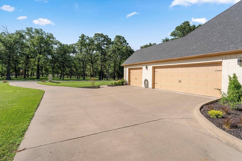 181 Saint Andrews Drive, Mabank, TX 75156 181 Saint Andrews Drive, Mabank, TX 75156