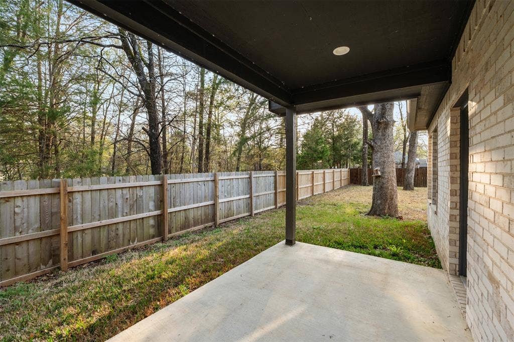 145 Barcelona Street, Payne Springs, TX 75156 Covered patio