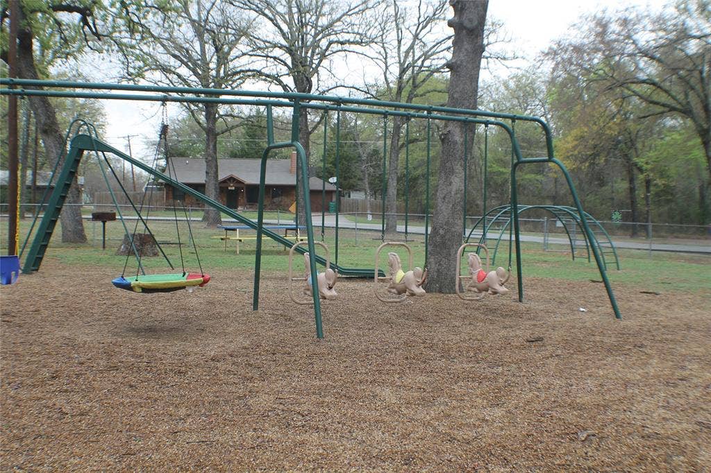 145 Barcelona Street, Payne Springs, TX 75156 HOA park