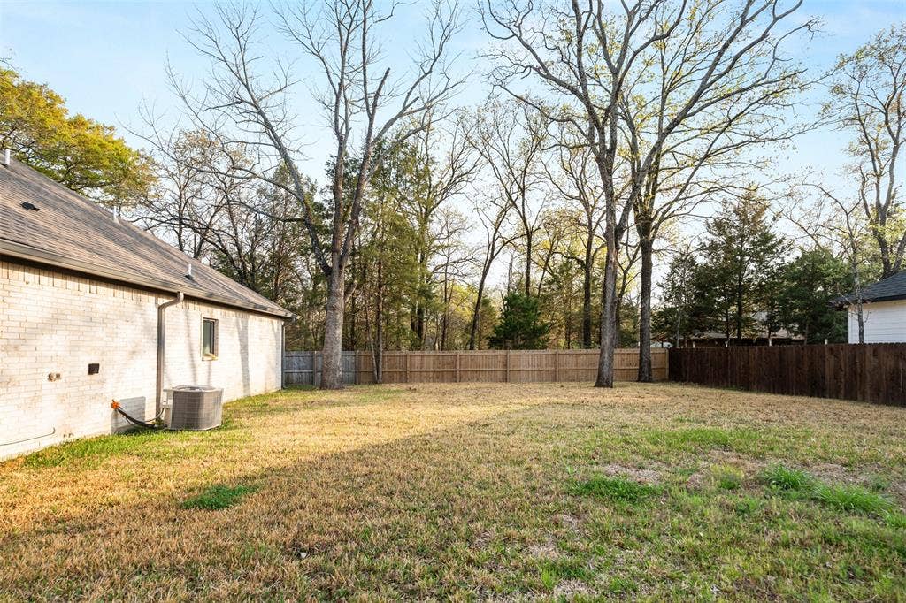145 Barcelona Street, Payne Springs, TX 75156 Large fenced yard