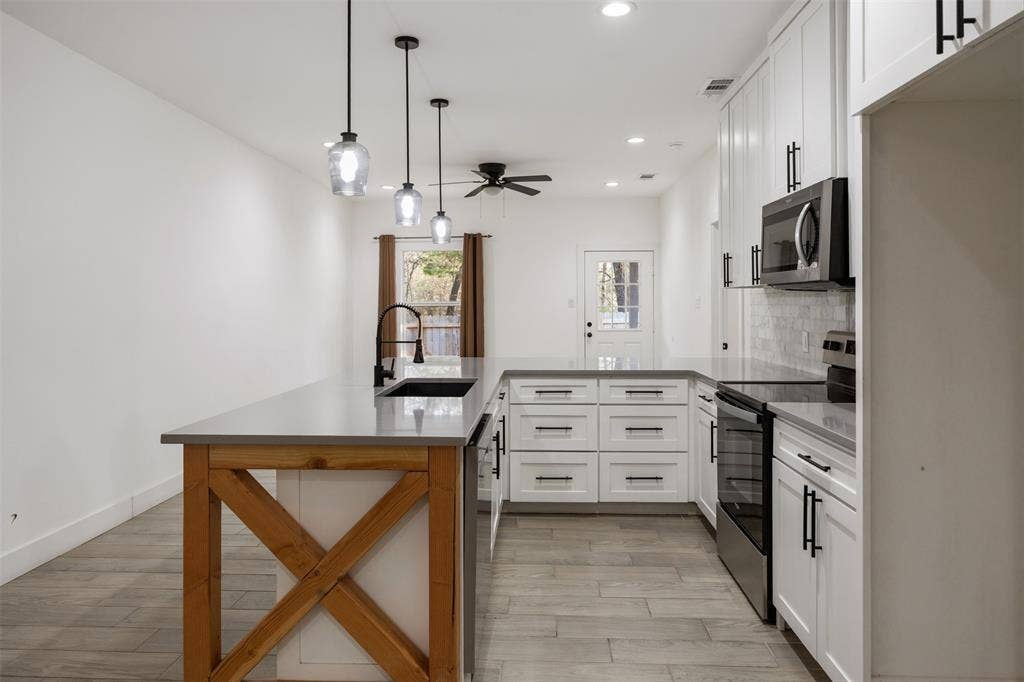 145 Barcelona Street, Payne Springs, TX 75156 145 Barcelona Street, Payne Springs, TX 75156