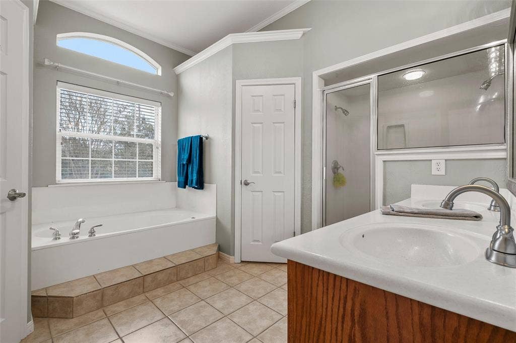 1400 Radisson Drive, Hewitt, TX 76643 1400 Radisson Drive, Hewitt, TX 76643