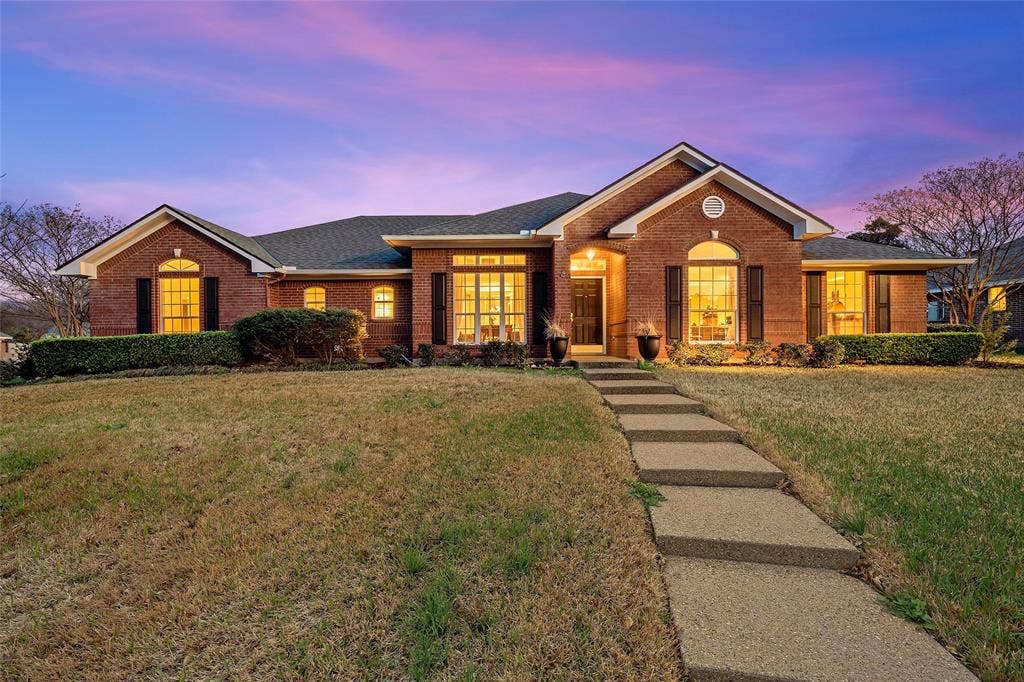 1400 Radisson Drive, Hewitt, TX 76643 1400 Radisson Drive, Hewitt, TX 76643