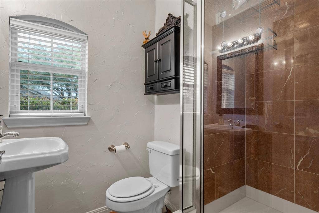1400 Radisson Drive, Hewitt, TX 76643 1400 Radisson Drive, Hewitt, TX 76643