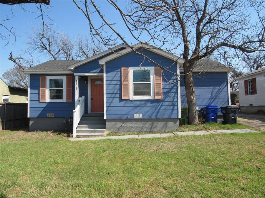 Property photo for 1609 N 18th Street, Waco, TX