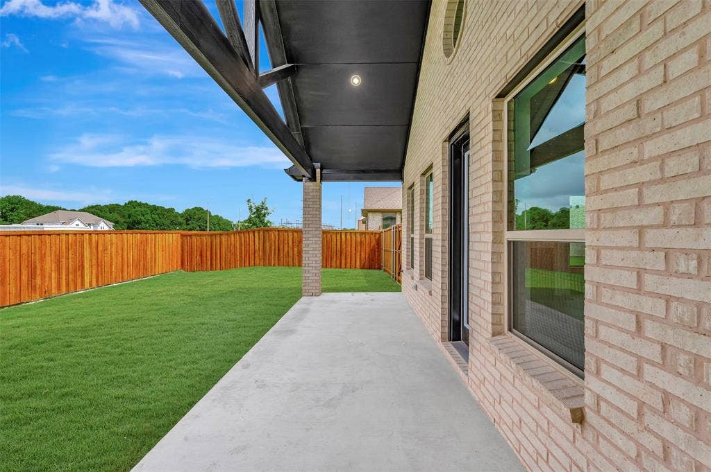204 Phyllis Drive, Wylie, TX 75098 204 Phyllis Drive, Wylie, TX 75098
