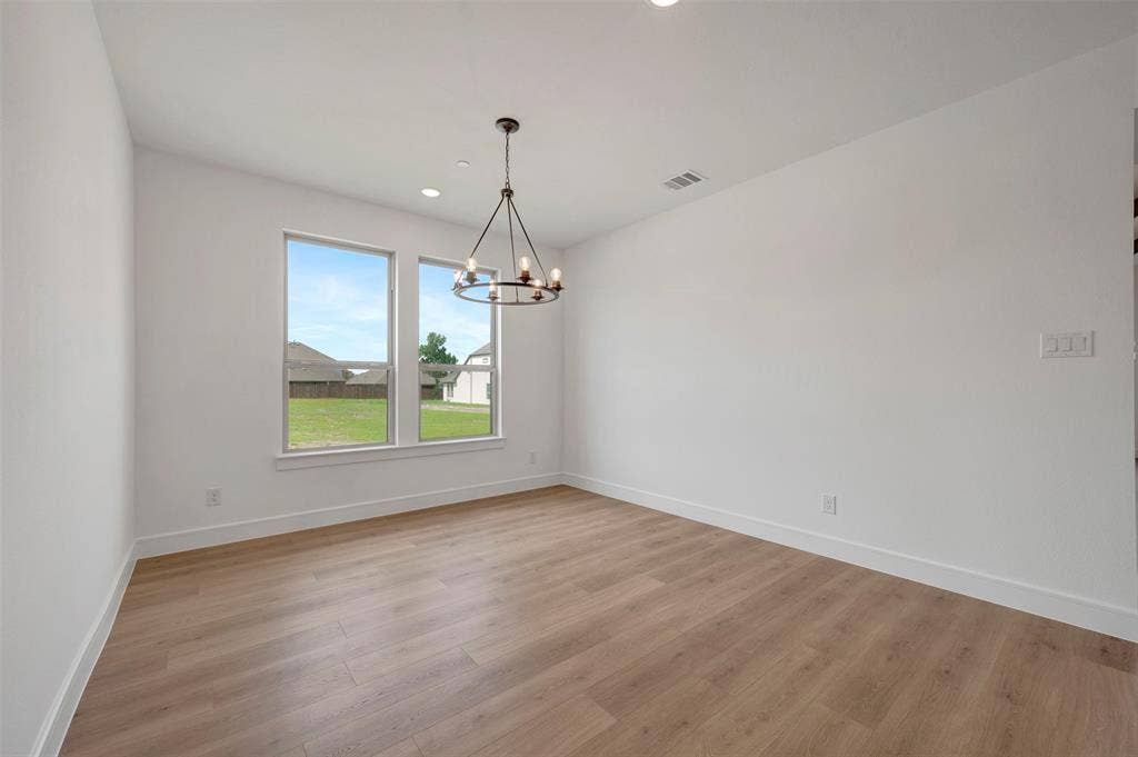 204 Phyllis Drive, Wylie, TX 75098 204 Phyllis Drive, Wylie, TX 75098