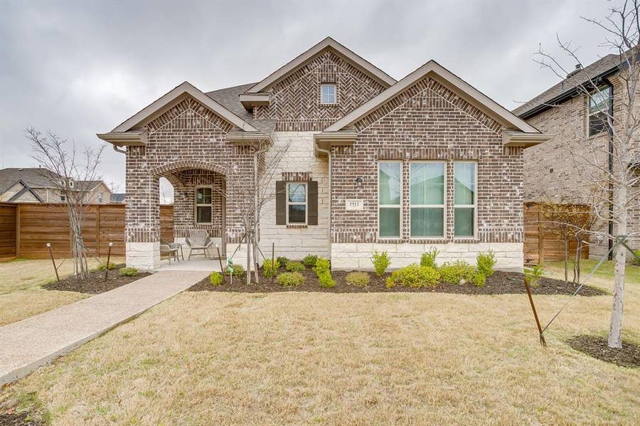 Property photo for 1912 Kit Fox Run, Mesquite, TX