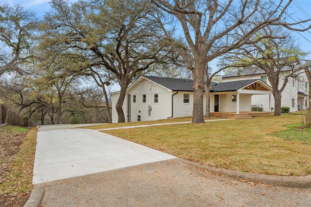 14014 Harbor Drive, Woodway, TX 76712 14014 Harbor Drive, Woodway, TX 76712