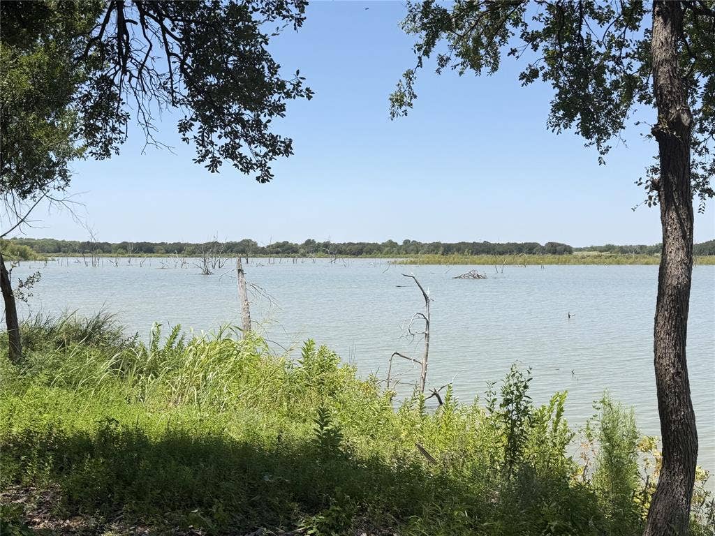 14014 Harbor Drive, Woodway, TX 76712 Lake access/view from base of property