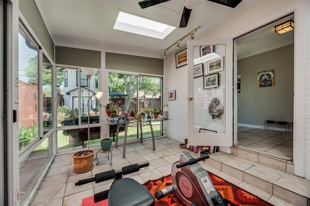 Home office, solarium, excercise room