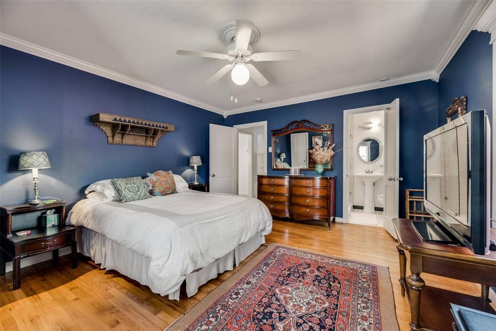 First floor bedroom with ensuite bath.