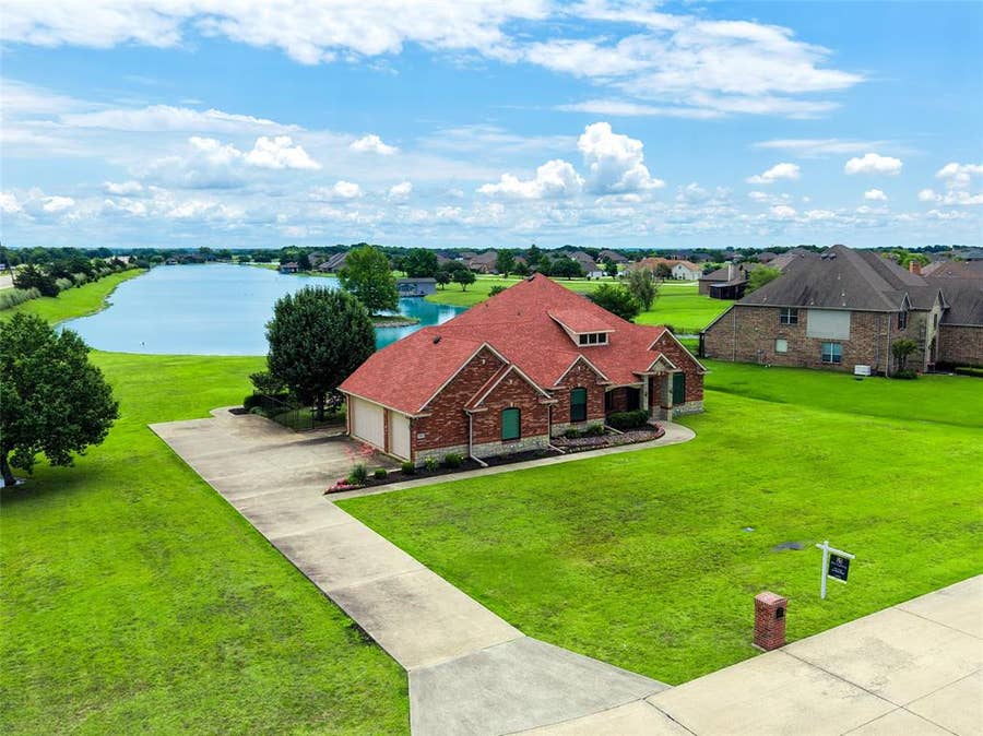 Property photo for 101 Island Way, Princeton, TX