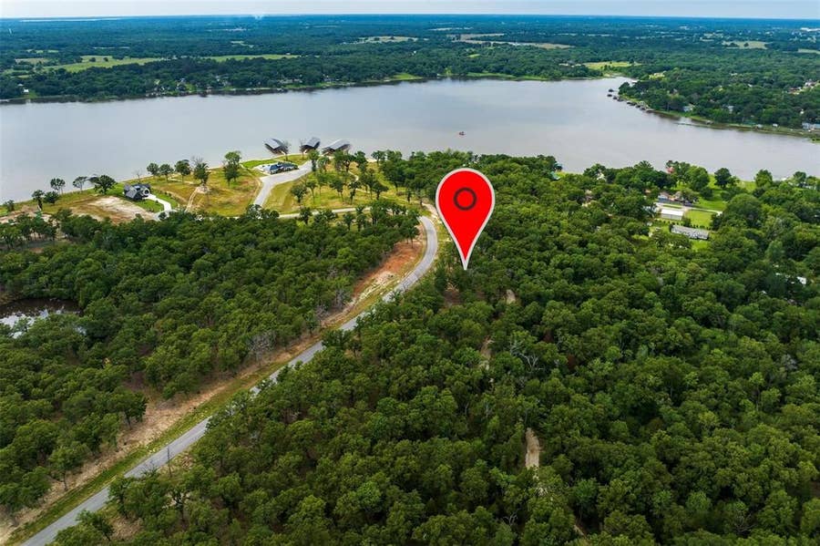 Property photo for 7004 Lakeshore Way, Eustace, TX