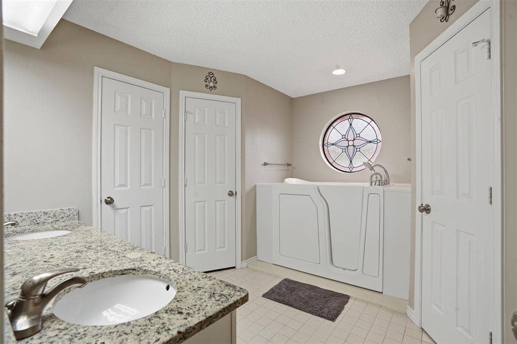 411 Whispering Hills Drive, Duncanville, TX 75137 411 Whispering Hills Drive, Duncanville, TX 75137
