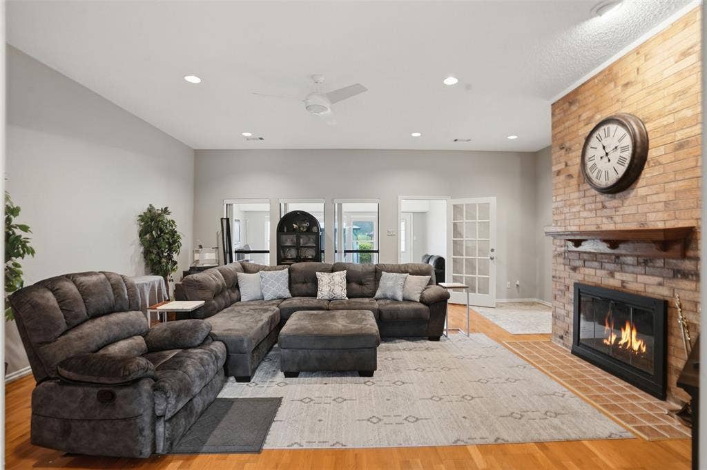 411 Whispering Hills Drive, Duncanville, TX 75137 411 Whispering Hills Drive, Duncanville, TX 75137