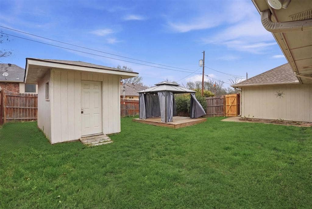 411 Whispering Hills Drive, Duncanville, TX 75137 411 Whispering Hills Drive, Duncanville, TX 75137