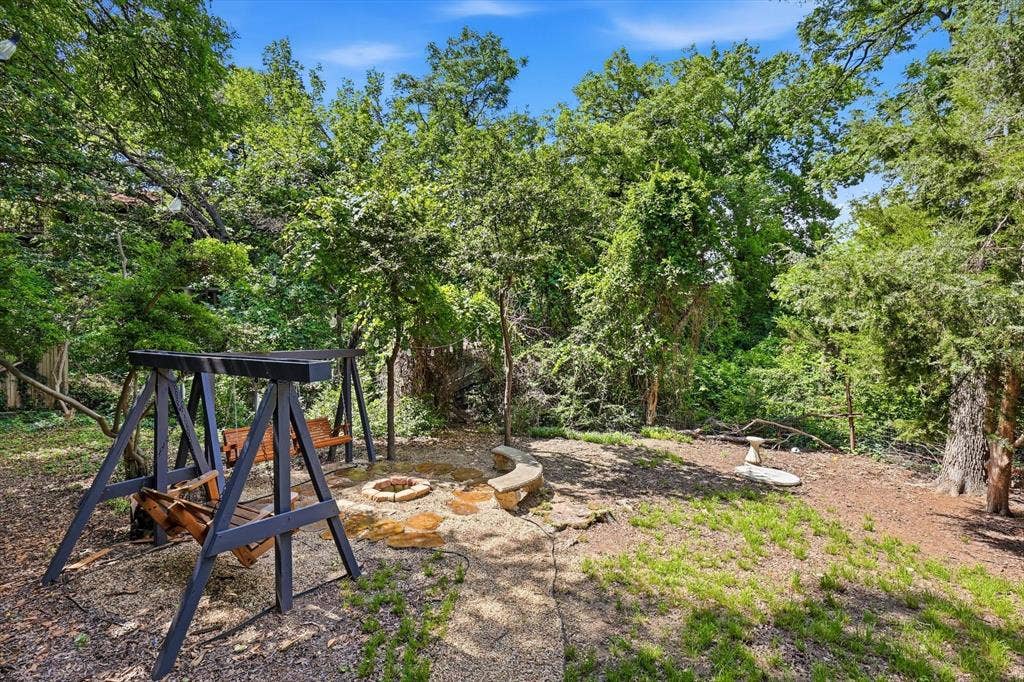 14917 Oaks North Drive, Addison, TX 75254 14917 Oaks North Drive, Addison, TX 75254