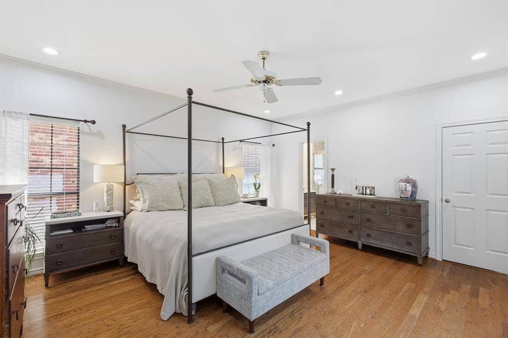 14917 Oaks North Drive, Addison, TX 75254 14917 Oaks North Drive, Addison, TX 75254