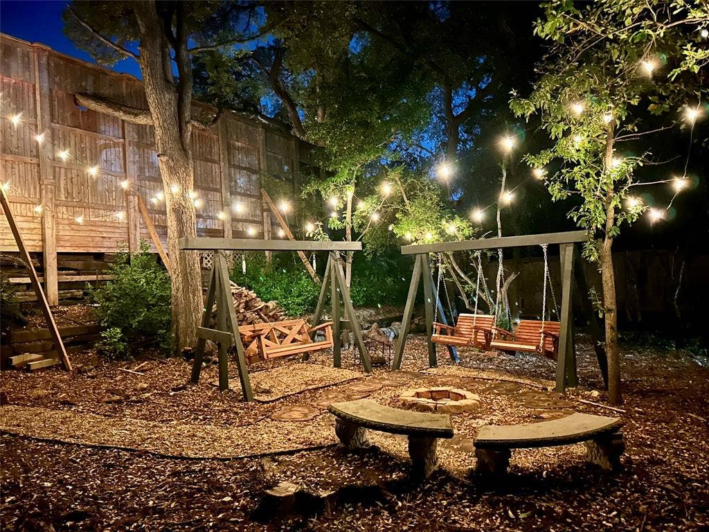 14917 Oaks North Drive, Addison, TX 75254 14917 Oaks North Drive, Addison, TX 75254