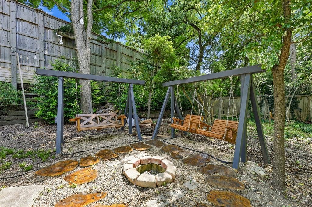 14917 Oaks North Drive, Addison, TX 75254 14917 Oaks North Drive, Addison, TX 75254