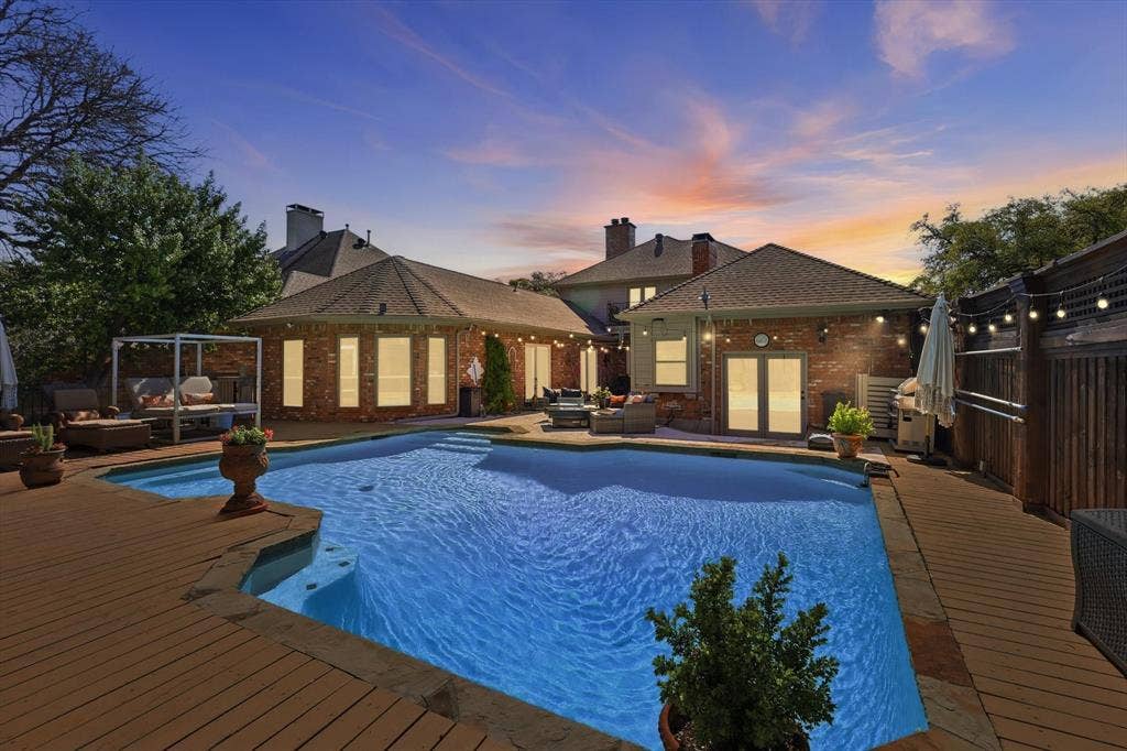 14917 Oaks North Drive, Addison, TX 75254 14917 Oaks North Drive, Addison, TX 75254