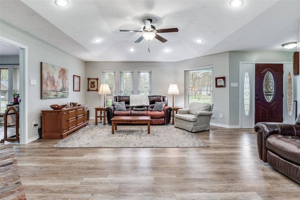 5 Huckleberry Lane, Star Harbor, TX 75148 Living Room