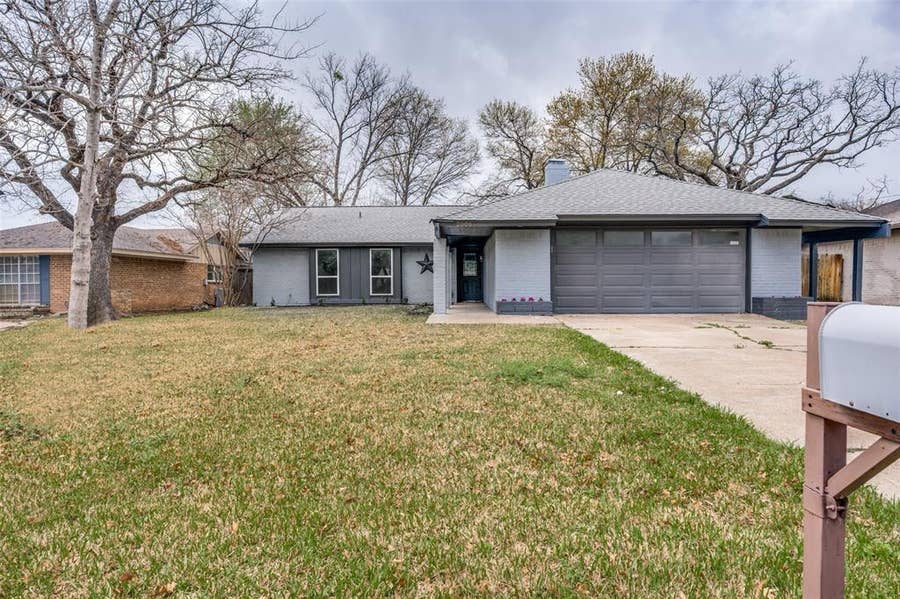 Property photo for 2006 Elmridge Drive, Arlington, TX