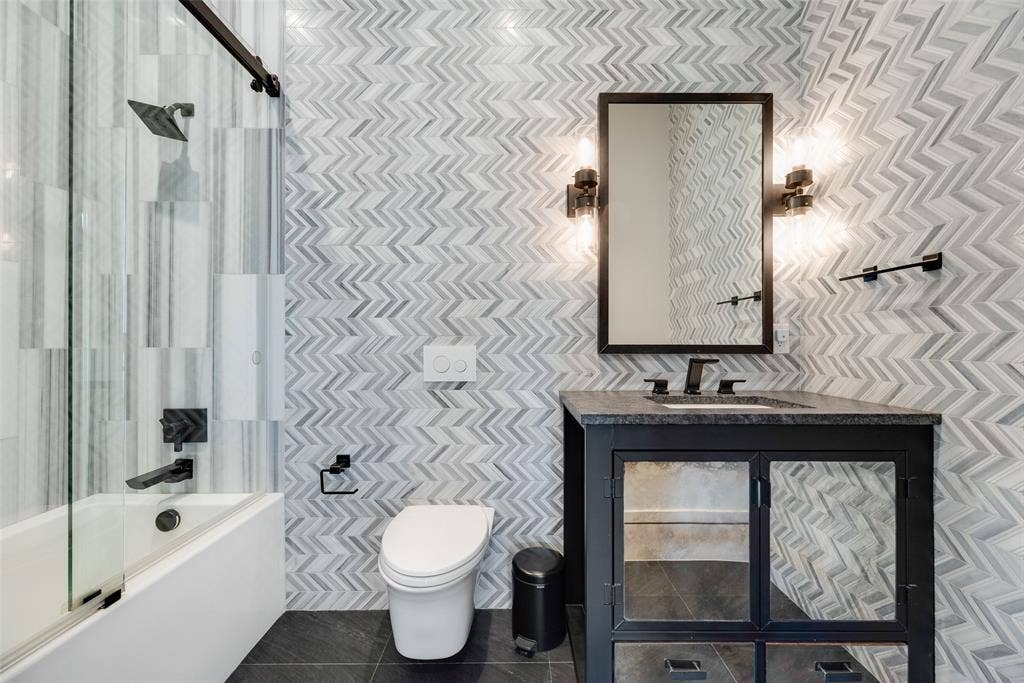 1501 The Rock, Rockwall, TX 75087 3rd BR Pri Bath