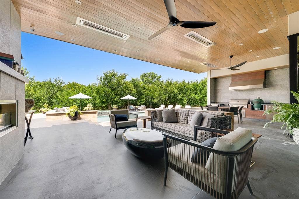 1501 The Rock, Rockwall, TX 75087 BACKPATIO